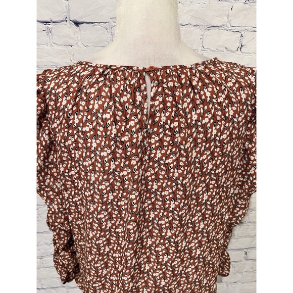 Max Studio Ruched Sleeve Floral Blouse Top Lightweight Size Medium - Picture 5 of 6